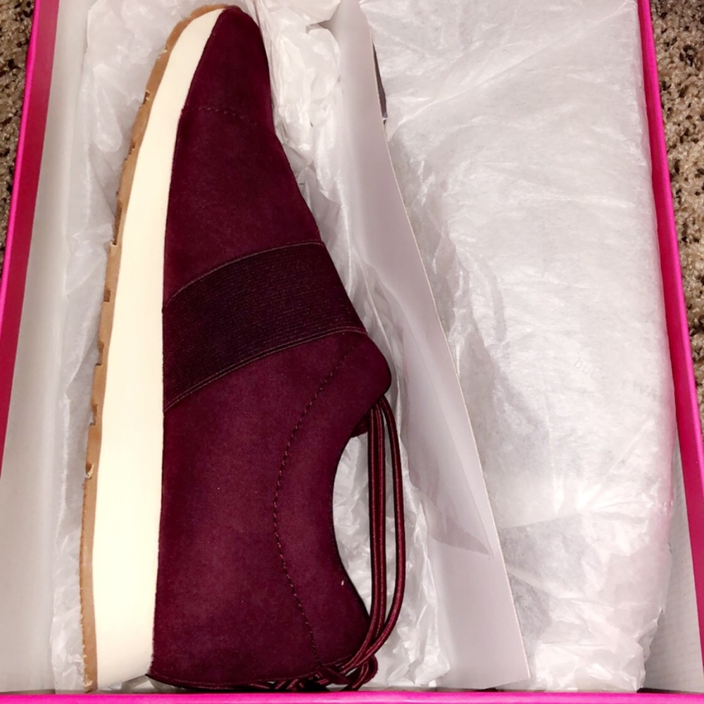 Bordeaux lace-up sneakers